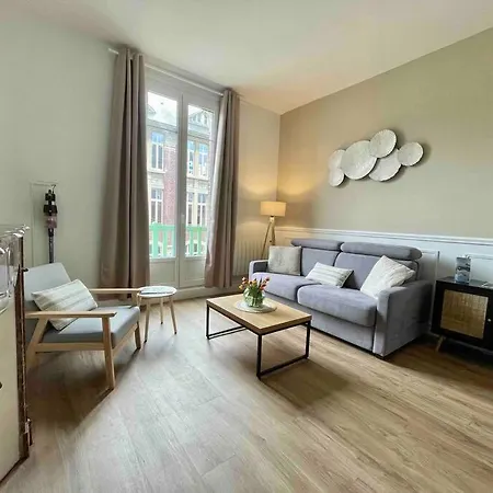 L'accostage アパート *