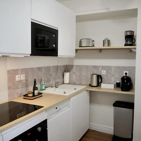 L'accostage アパート *